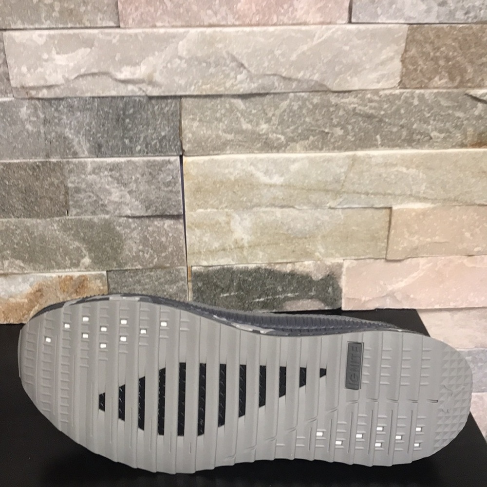 PUMA Tsugi Netfit Evoknit Camo Sneaker - Picture 15 of 15